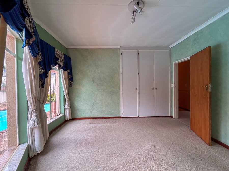 4 Bedroom Property for Sale in Van Der Hoff Park North West